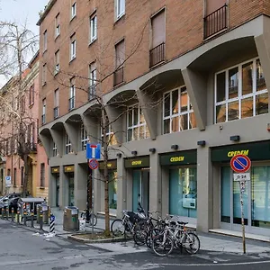 Piazza De' Calderini By Wonderful Italy Bolonia